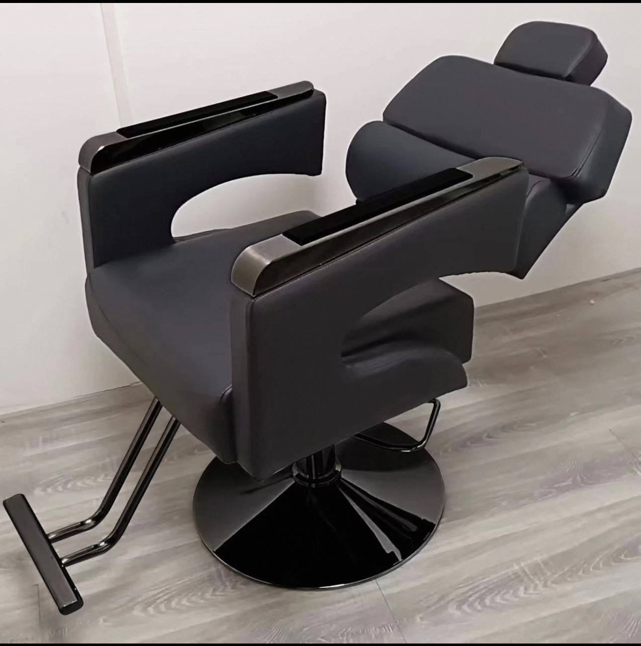 Disque noir plaqué noir