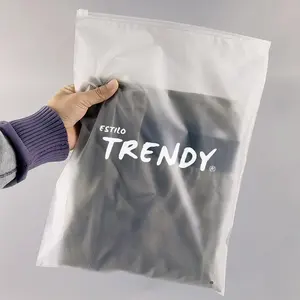 Sacs à fermeture éclair personnalisés pour l'emballage de vêtements, pochette en plastique, sac en Poly avec fermeture à glissière pour vêtements, sac à fermeture à glissière givré