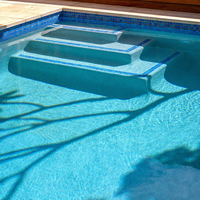 Piscine en fibre de verre enterrée sur mesure de 4,5 m, fabriquée en Chine, pour projets extérieurs de jardins et de villas