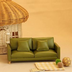 8-12 स्केल डॉलहाउस के लिए लघु फर्नीचर, डबल-व्यक्ति चमड़े के सोफे सेट, लघु मॉडल दृश्य - Product Image 2