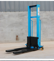 Petit chariot élévateur hydraulique manuel mobile d'une capacité de 800 kg pour le déchargement d'articles