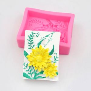 Moule en silicone en forme de fleur de chrysanthème pour savon individuel, bougie, résine, réutilisable, outil de bricolage pour la maison, outil de cuisson, OEM/ODM - Product Image 1