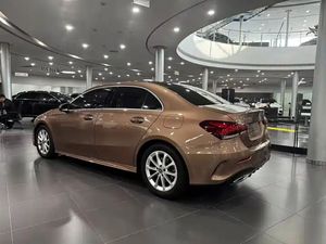 <span class=keywords><strong>Mercedes</strong></span>-Benz <span class=keywords><strong>Classe</strong></span> <span class=keywords><strong>A</strong></span> d'<span class=keywords><strong>occasion</strong></span> 2021 Facelift <span class=keywords><strong>A</strong></span> 200 L Sport Sedan Dynamic, berline essence conduite à gauche pour l'exportation depuis la Chine - Product Image 3