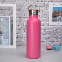 Bouteille d'eau sport isotherme en acier inoxydable rose vif 750 ml, tasse de sport pour extérieur, cyclisme, voyage avec couvercle à poignée en bambou