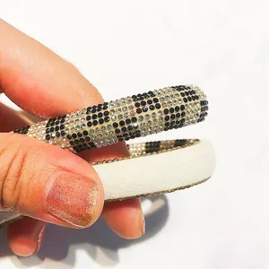 Accessori decorativi del materiale della scarpa del taglio della corda del tubo di strass di cristallo di vendita caldo