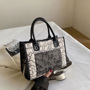 <span class=keywords><strong>Bolsos</strong></span> <span class=keywords><strong>de</strong></span> Moda SLL, Nuevo Estilo, Diseño Personalizado, Bolso <span class=keywords><strong>de</strong></span> Mujer, Bolso Tote con Letras Bordadas en PU - Product Image 1