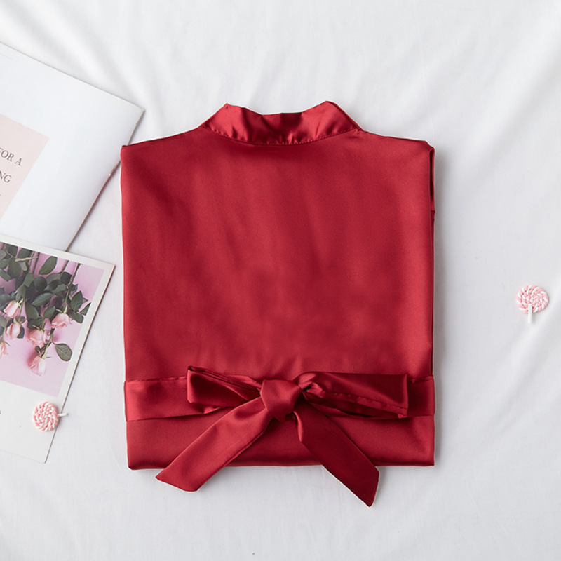 S0-blank-winered-robe