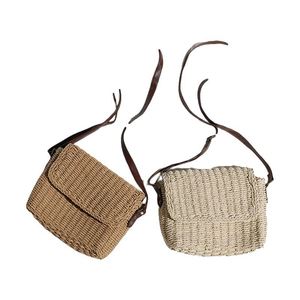 Bolsa de Compras para Mujer, Diseño Nuevo 2023, Ligera, Popular, con Remaches, Última Producción, para Exteriores - Product Image 1