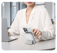 Banque de puissance mobile avec logo personnalisé de grande capacité avec câble intégré d'entrée magnétique sans fil de type C et batterie LI-Polymer
