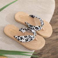 2026 Tongs compensées en mousse pour femme, avec semelle en paille et lin, motif petite marguerite tissé, style coréen tendance, pour l'extérieur, à talon plat