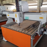 Routeur CNC 3 axes 1325 4x8FT de fabrication chinoise avec contrôle PLC RichAuto, moteur et pompe pour la découpe et la gravure de mousse, bois, MDF, aluminium
