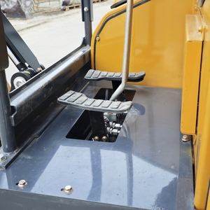 Hydraulischer Mini-Bagger DY22T mit variabler Breite und Spurweite |   Kubota-Motor |   3535 mm Hubhöhe - Product Image 5