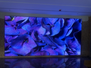 จอแสดงผล LED ความละเอียดสูง P1.538 P1.86 P2 ดีไซน์ตู้บางเฉียบ หน้าจอสี HD 4K เต็มรูปแบบ สำหรับสำนักงานองค์กร ความคมชัดสูง - Product Image 4