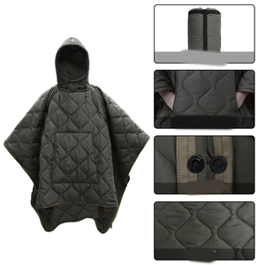 Poncho-couverture à capuche portable avec fermeture éclair intégrale pour le camping en plein air, les voyages et les événements sportifs – Couverture légère et chaude - Product Image 6