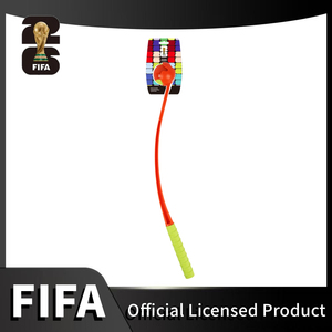 Jouets interactifs pour animaux de compagnie sous licence officielle <span class=keywords><strong>FIFA</strong></span>, lanceur de balles pour chien mains libres avec balle qui couine de 6,2 cm pour la Coupe du monde <span class=keywords><strong>FIFA</strong></span> - Product Image 3