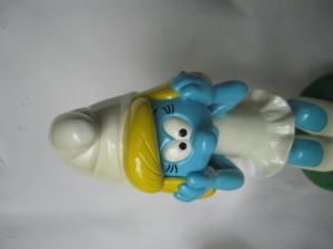 2022 nouvelle sculpture <span class=keywords><strong>de</strong></span> statue en résine personnalisée <span class=keywords><strong>de</strong></span> <span class=keywords><strong>dessin</strong></span> <span class=keywords><strong>animé</strong></span> <span class=keywords><strong>de</strong></span> haute qualité pour la décoration <span class=keywords><strong>de</strong></span> jardin - Product Image 3