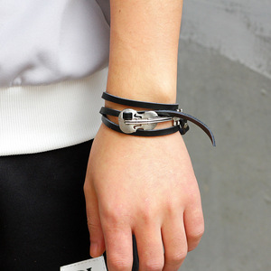 Bracelet à breloques violon en cuir véritable et alliage de zinc, bijou fantaisie, accessoire cadeau - Product Image 2