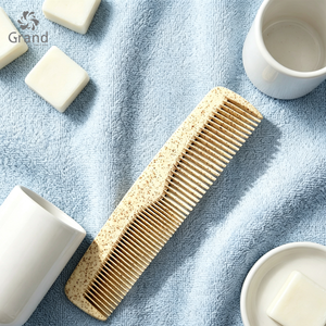 Peigne portable écologique en paille de blé, type courant pour hôtels, complexes hôteliers, <span class=keywords><strong>Airbnb</strong></span>, hôtellerie – Solution tout-en-un - Product Image 1