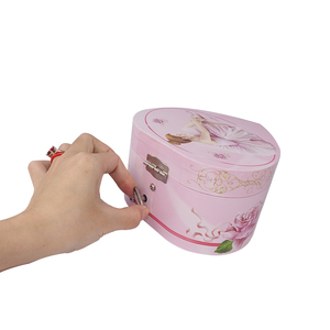 Scatola Musicale Personalizzata Ever Bright a Forma di Cuore con Ballerina in Legno a Manovella Vendita Calda - Product Image 5