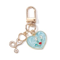Pendentifs mignons en forme de flacon de médicaments en forme de cœur de dessin animé, porte-clés de la série Hôpital, pour amis, médecins, infirmières, bon cadeau, bijoux faits à la main