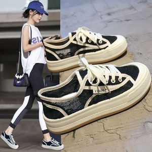 Nouveau style chaussures de sport décontractées pour femmes petites et à la mode avec conception de surface en maille respirante adaptée aux vêtements d'hiver - Product Image 4