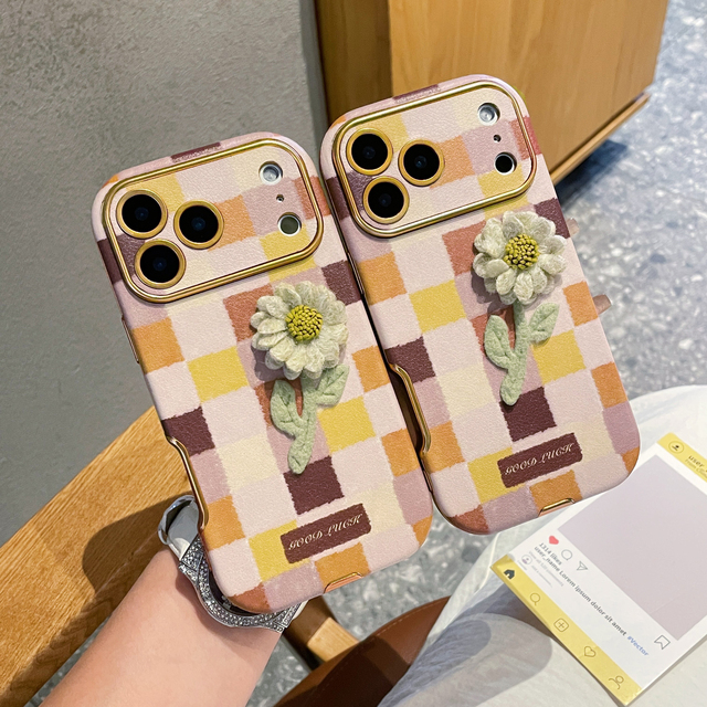 New Autumn and Winter Fine Hole Classic Grid Pattern Sunflower Phone case for IP17promax Series