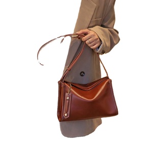 Sac à bandoulière pour femme en cuir véritable de haute qualité, sac à main élégant et tendance, sacoche bandoulière pour femme, vente en gros d'usine - Product Image 3