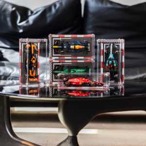 Espositore per Auto da Collezione per Oracle Red Bull Racing RB20 <span class=keywords><strong>F1</strong></span> 42206 Scala <span class=keywords><strong>1</strong></span>:8 in Plastica ABS, 40 Pezzi - Product Image 4