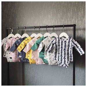 Gran oferta: Lote de ropa de bebé Cartera, incluye peleles, mamelucos y monos magnéticos. - Product Image 1