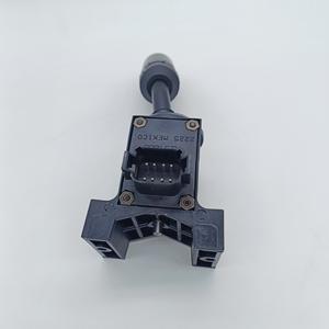 Interruptor de marchas Doosan Daewoo A10134068 para modelos diésel de montacargas D35S D40S D50S - Product Image 1