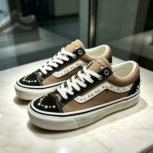 Nouvelles <span class=keywords><strong>Chaussures</strong></span> de Skate en Toile Tendance 2026 Style Vintage avec Perles - Product Image 2