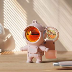 Llavero con Colgante de Astronauta al Atardecer, Llavero de Coche con Dibujos Animados para Mujer, Pequeño Regalo Personalizable para el Día de San Valentín - Product Image 3