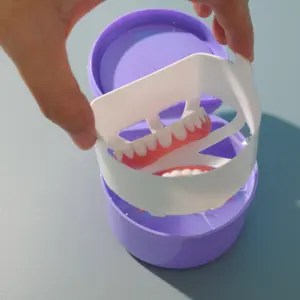 Kotak pelindung mulut gigi tiruan, wadah dokter gigi Retainer Logo kustom gigi tiruan