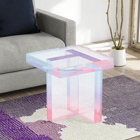 Petite table basse nordique moderne transparente dégradée de couleur en acrylique Mobilier de maison de luxe Table à thé en acrylique pour réception de villas