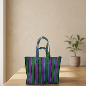 Bolsa de playa personalizada de malla rosa, de nylon reciclado, con asa larga, de gran capacidad para viajes, camping y natación. - Product Image 6