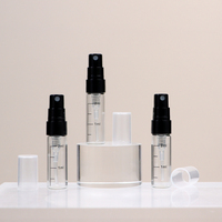 Flacons en verre de 2.5ml de couleur personnalisée avec pompe de pulvérisation à couvercle transparent petit flacon de parfum