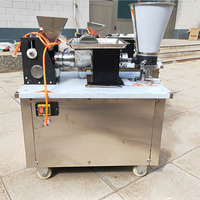 Machine de fabrication de momo industrielle Machine de remplissage et de pliage de samosa Machine de fabrication de tourtes à la viande