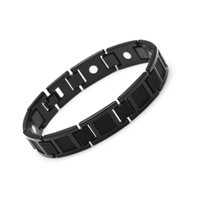 18 จุดสี่เหลี่ยมสีดำ