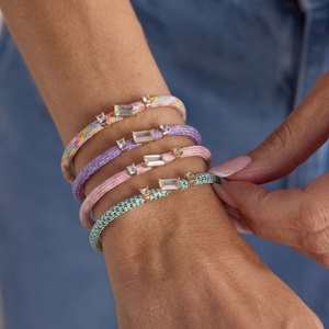 สร้อยข้อมือเชือกถักไล่สีมาการองสดใส ประดับเพชรซิร์คอน ชุบทองแดง งานแฮนด์เมด เหมาะสำหรับเป็นของขวัญ Y - Product Image 1