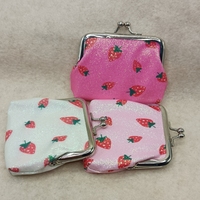 Nouveau 3 pouces paillettes fraise imprimé cuir porte-monnaie petit fermoir paillettes court portefeuilles étudiant rouge à lèvres stockage enfants pochette