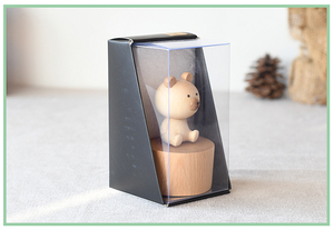 Mini cajas musicales redondas giratorias de oso bonito de madera Pure Melody con logotipo personalizado - Product Image 4