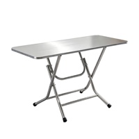 Table pliante longue pour restaurant, table en acier inoxydable, design à bords arrondis, structure de verrouillage stable, table à manger résistante à l'usure