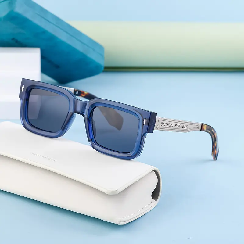 Ünlü tasarımcı marka kare kadınlar için güneş gözlüğü kalın PC çerçeve Shades güneş gözlüğü Retro kare gölge