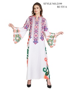 Túnicas largas para mujer Moda al por mayor con patrones florales Estilo vintage Perfecto para ropa informal de verano y trajes cómodos - Product Image 4