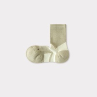 Chaussettes de sport pour femmes avec logo personnalisé, côtelées, en forme de X, à compression, en polyester, antidérapantes, pour la gym, le pilates, la course à pied