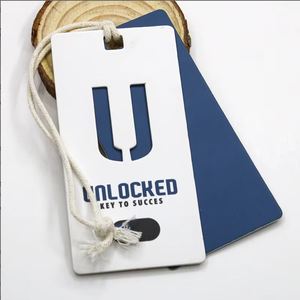 Etiqueta Colgante de Papel Impresa con UV para Uso en Interiores, Etiqueta de Cartón Reciclado para Ropa, Etiqueta con Logotipo en Relieve, Etiqueta Colgante para Prendas - Product Image 1