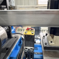 Machine de formage de tuiles pour supports de panneaux solaires avec contrôle PLC, moteur et pompe pour la production photovoltaïque solaire