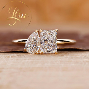 Сертифицированное IGI CVD VVS выращенное в лаборатории бриллиантовое кольцо Toi Et Moi для помолвки, женское, на заказ, из серебра 925 пробы, с изумрудной огранкой, ювелирное изделие высокого качества - Product Image 1