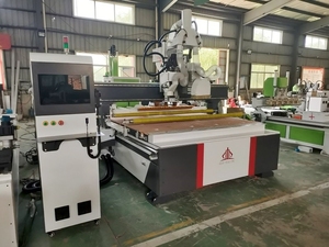 Machines à bois Outils et équipement de <span class=keywords><strong>menuiserie</strong></span> CNC ATC Scie et perceuse Fraiseuses Machine avec ATC - Product Image 4