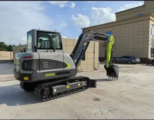 Excavatrice sur chenilles Zoomlion 6 tonnes ZE60G avec brise-roche et tarière - Product Image 2